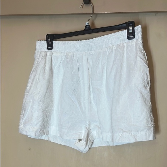 Polly Princess NWT White Textured Shorts with pockets size 14 - Picture 1 of 8